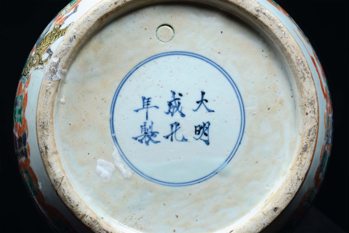 Vaso Cinquecento Luohan in Porcellana Policroma Famiglia Verde, Cina, Dinastia Qing, XIX Secolo