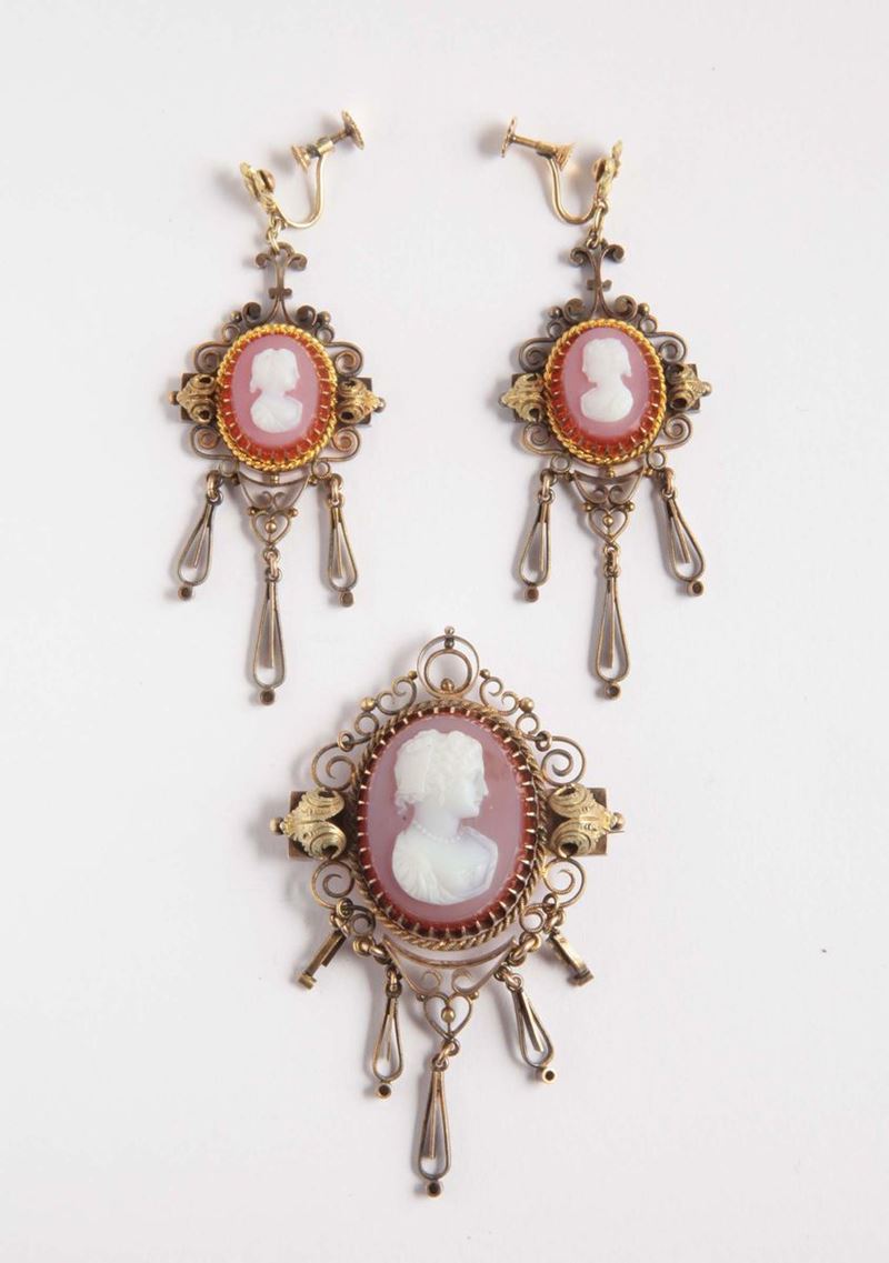 A cameos brooch and pair of earrings suite  - Auction Silver, Ancient and Contemporary Jewels - Cambi Casa d'Aste