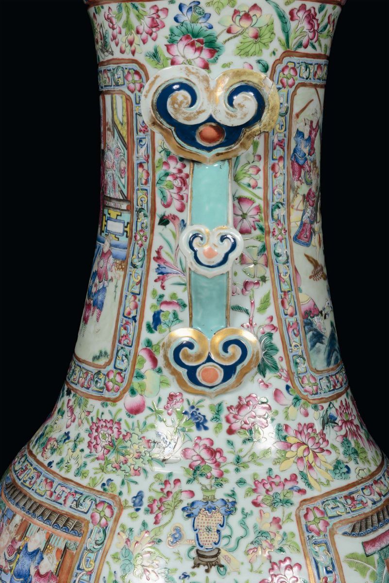 Coppia di Grandi e Rari Vasi Monumentali in Porcellana Policroma, Famiglia Rosa, Cina, Dinastia Q...
