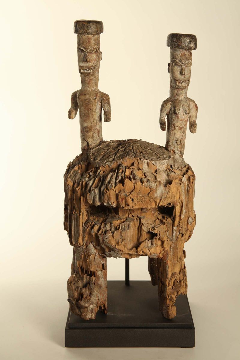 Altare personale iphri per il controllo dell’aggressività URHOBO (Nigeria)  - Asta Arte Africana - Cambi Casa d'Aste