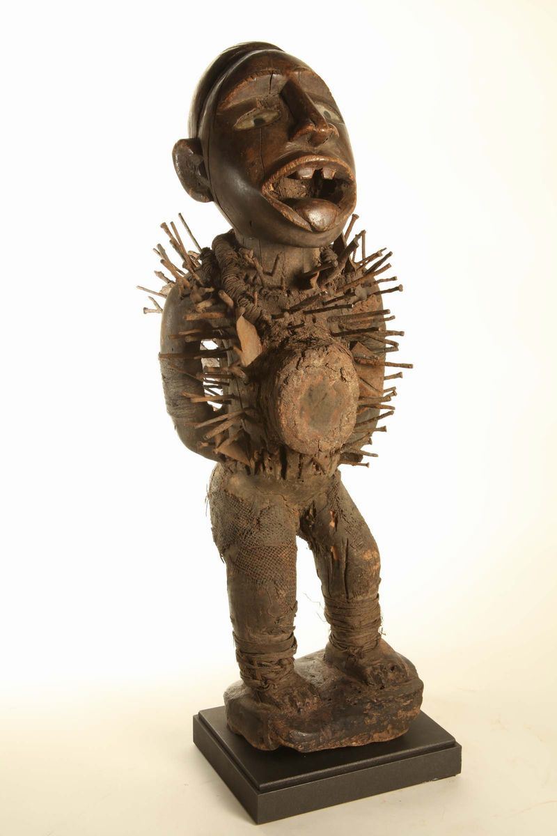 Figura magica nkisi nkondi KONGO (Rep. Democratica del Congo)  - Asta Arte Africana - Cambi Casa d'Aste
