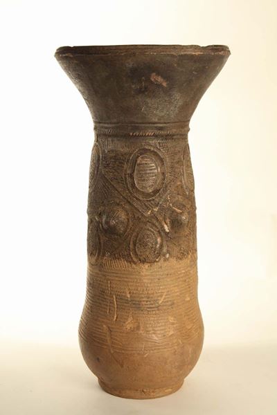 Vaso-piedistallo Nupe (nigeria, Regione di Bida)