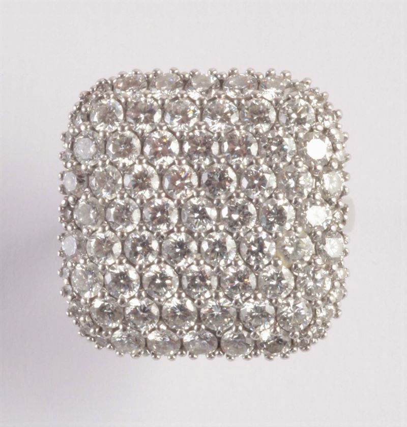 Anello quadrato composto da 59 diamanti per ct 4,00ca  - Asta Argenti e Gioielli Antichi e Contemporanei - Cambi Casa d'Aste