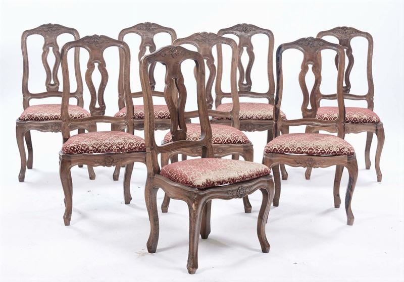 Otto sedie in stile barocchetto genovese in noce  - Asta Arredi e Oggetti d'Arte da Importanti Collezioni Private - Cambi Casa d'Aste