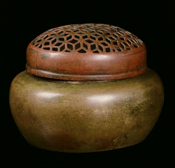 A small bronze censer, China, Qing Dynasty, Kangxi Period (1662-1722)
