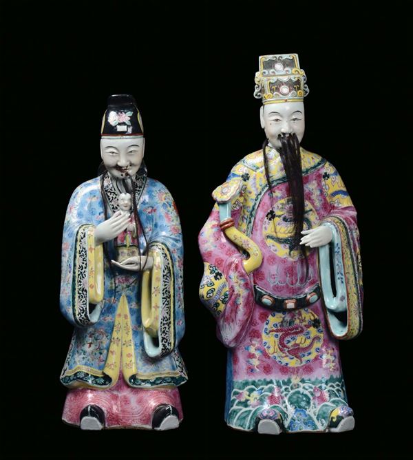 Due grandi saggi in porcellana  policroma nei colori della  Famiglia Rosa, Cina, Dinastia Qing fine del XIX secolo