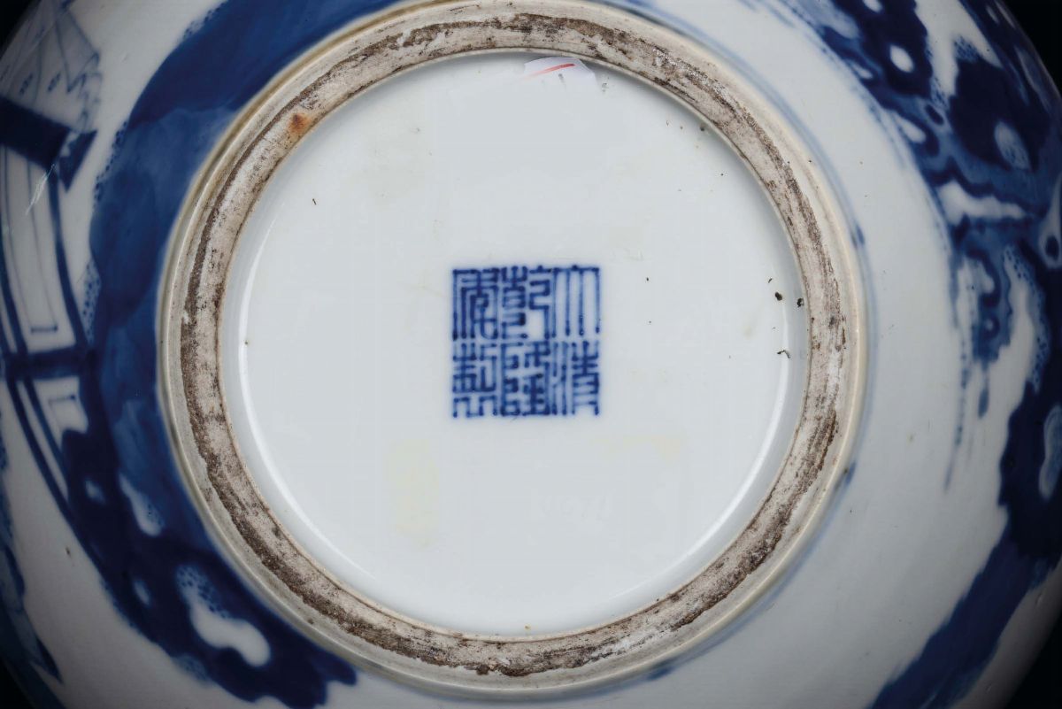 Vaso in Porcellana Bianca e Blu a Doppia Zucca con Figure, Cina XIX Secolo