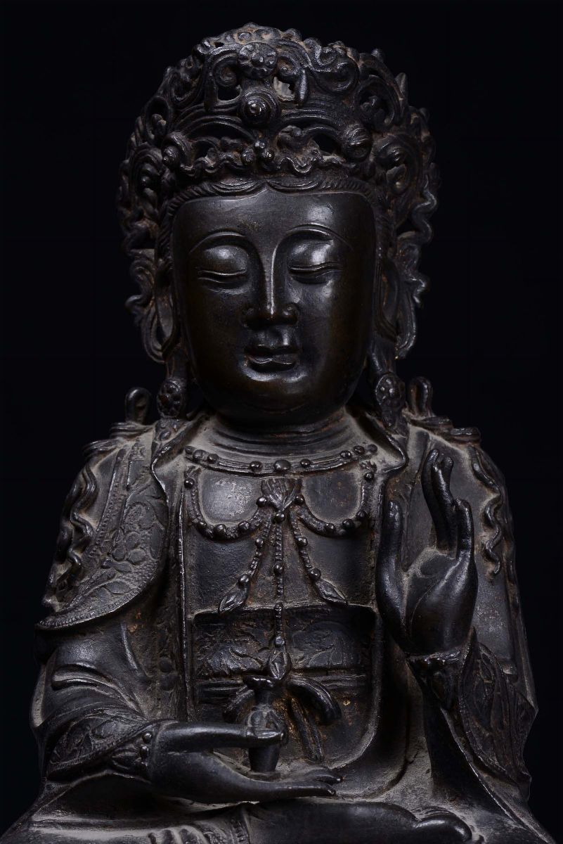 Buddha in Bronzo a Patina Scura, Cina, Dinastia Ming, XVII Secolo