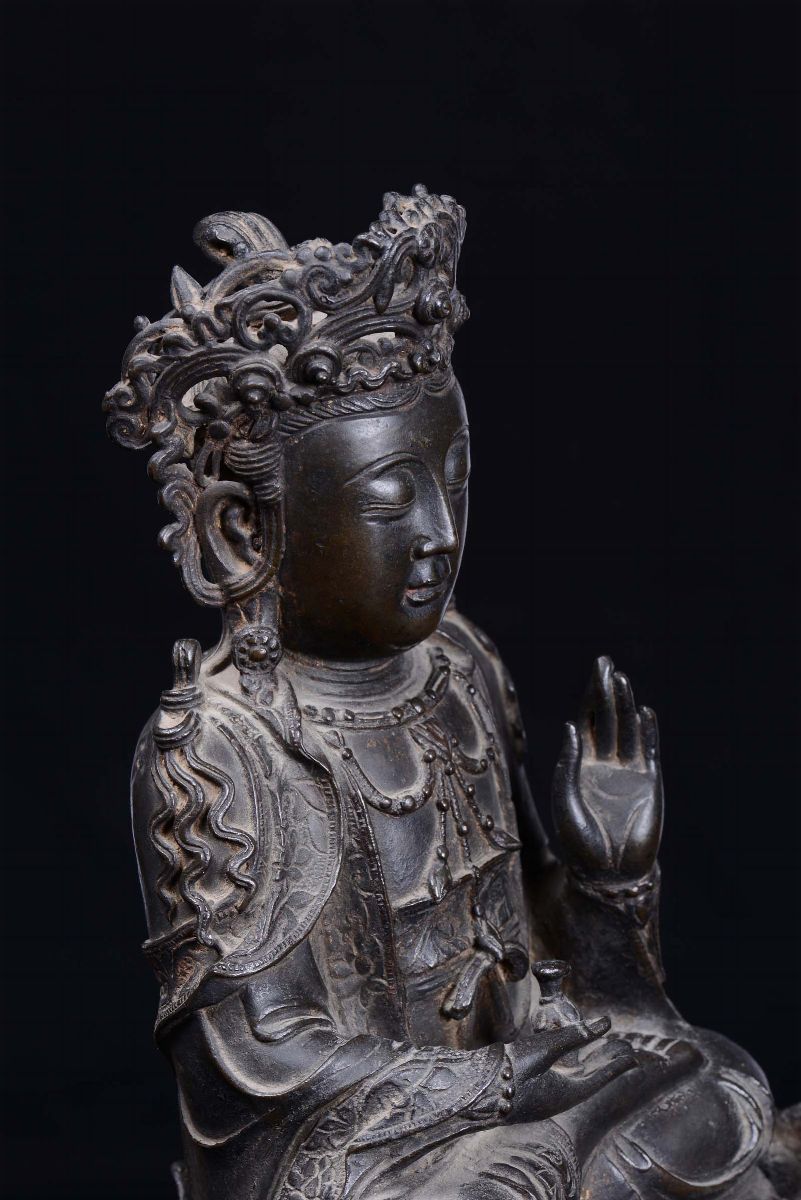 Buddha in Bronzo a Patina Scura, Cina, Dinastia Ming, XVII Secolo