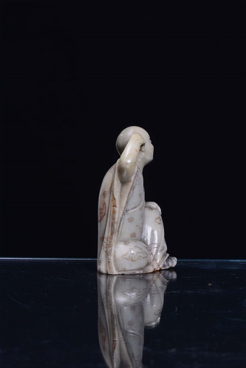 Figura Maschile in Pietra Saponaria, Cina, Dinastia Qing, Periodo Qianlong (1736-1795)