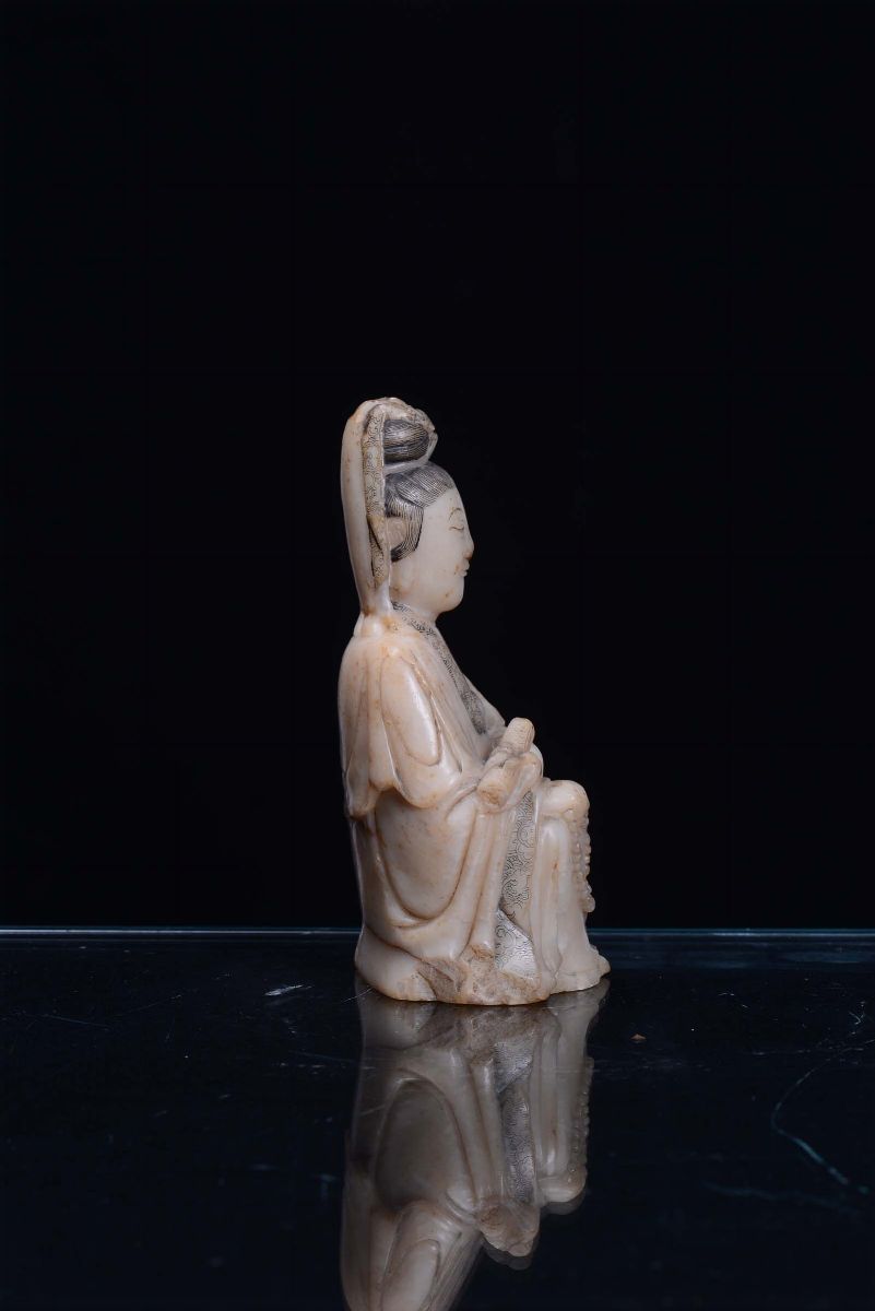 Guanyin Seduta in Pietra Saponaria, Cina, Dinastia Qing, XIX Secolo