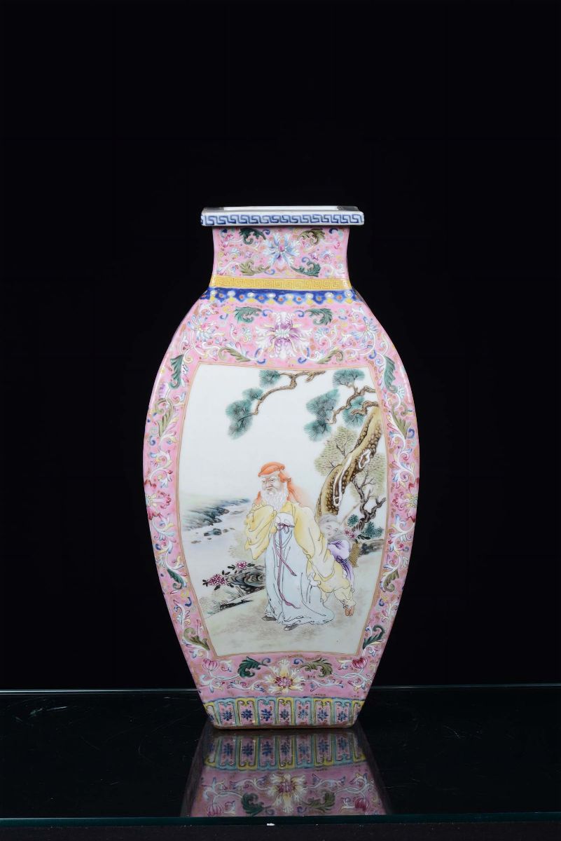 Vaso a Sezione Quadrata in Porcellana Famiglia Rosa, Cina, Repubblica, XX Secolo