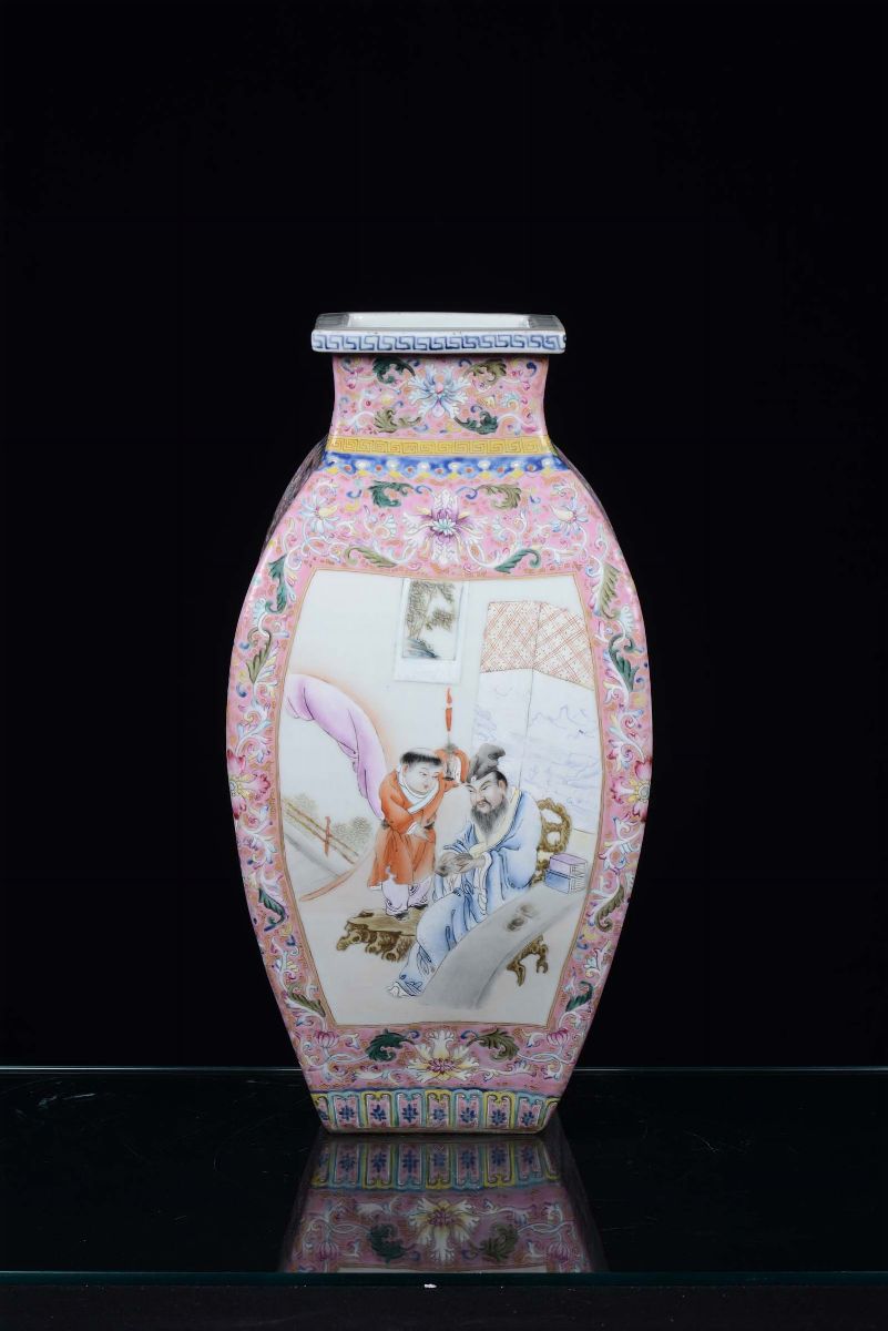 Vaso a Sezione Quadrata in Porcellana Famiglia Rosa, Cina, Repubblica, XX Secolo