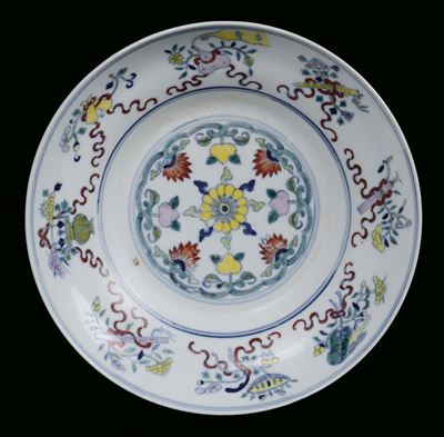 Piattino in Pocellana Decoro Floreale Ducai, Cina Dinastia Qing, Periodo Guangxu (1875-1908)