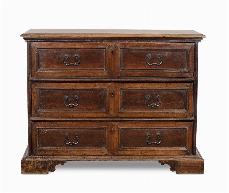 Cantarano in noce a tre cassetti pannellati, XVIII secolo  - Auction Furnishings and Works of Art from Important Private Collections - Cambi Casa d'Aste
