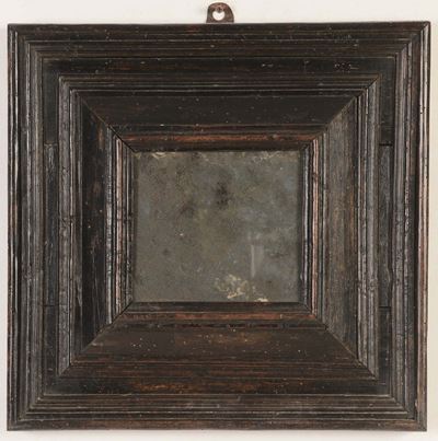 Cornice da Reliquie Ebanizzata Montata a Specchio, XVII Secolo