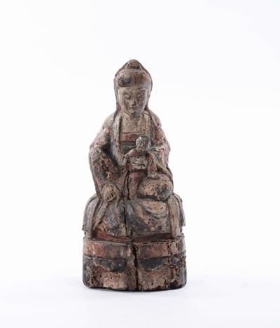 Scultura in Legno Raffigurante Figura Femminile Seduta con Bambino, Cina