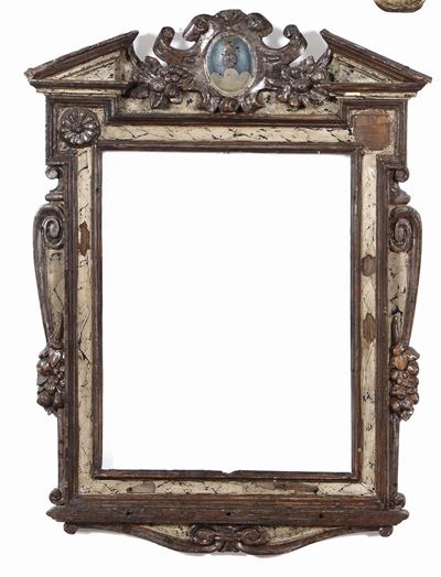 Cornice Ad Anconetta in Legno Laccato, XVII Secolo