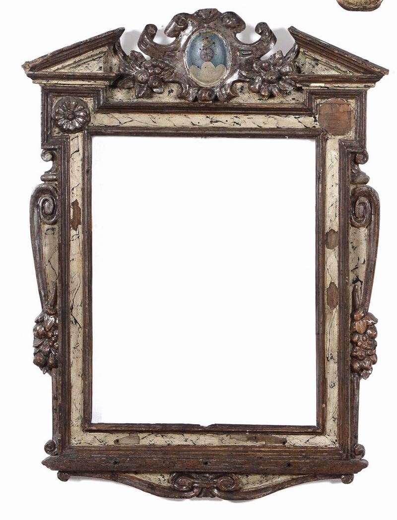 Cornice ad anconetta in legno laccato, XVII secolo  - Auction Antique Frames from 16th to 19th century - Cambi Casa d'Aste