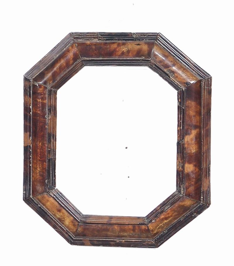 Piccola cornice ottagonale ina tartaruga, XVIII secolo  - Auction Antique Frames from 16th to 19th century - Cambi Casa d'Aste