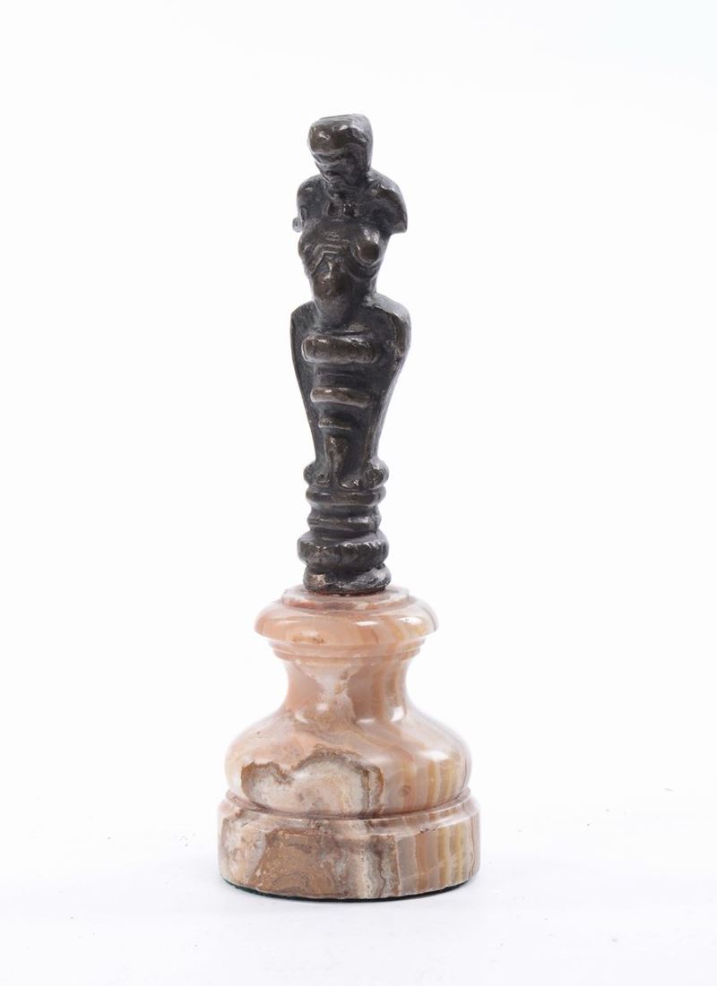Antica impugnatura di attrezzo in bronzo  - Auction Time Auction 6-2014 - Cambi Casa d'Aste