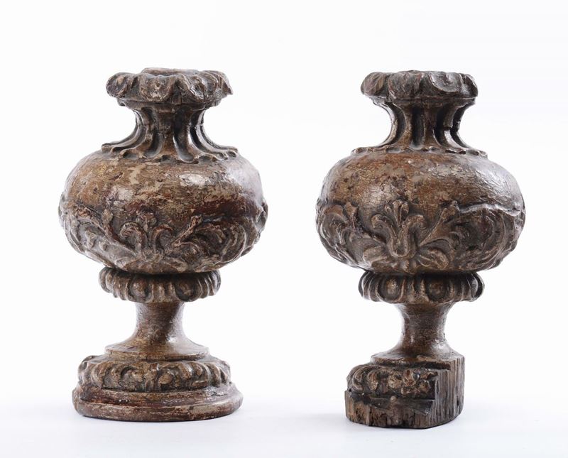 Coppia di portapalme in legno intagliato e dorato, XVII secolo  - Auction Time Auction 6-2014 - Cambi Casa d'Aste