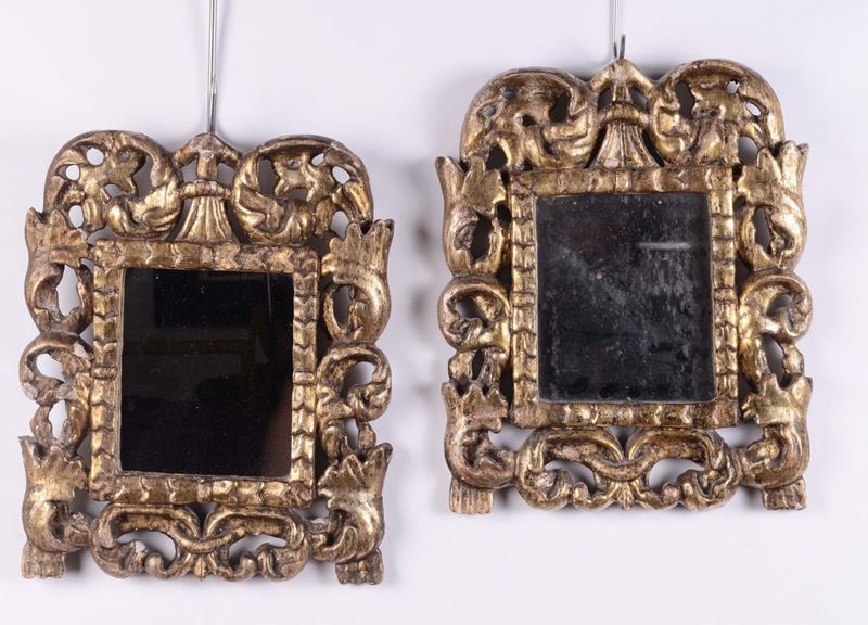 Coppia di piccole cornici dorate a mecca, XVIII secolo  - Auction Antique Frames from 16th to 19th century - Cambi Casa d'Aste