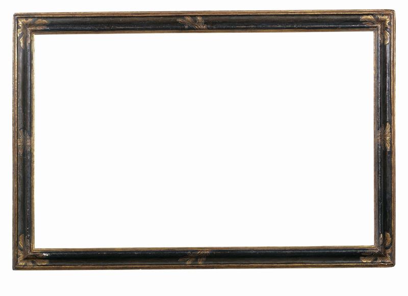 Cornice a sagoma laccata e dorata, XVII secolo  - Auction Antique Frames from 16th to 19th century - Cambi Casa d'Aste
