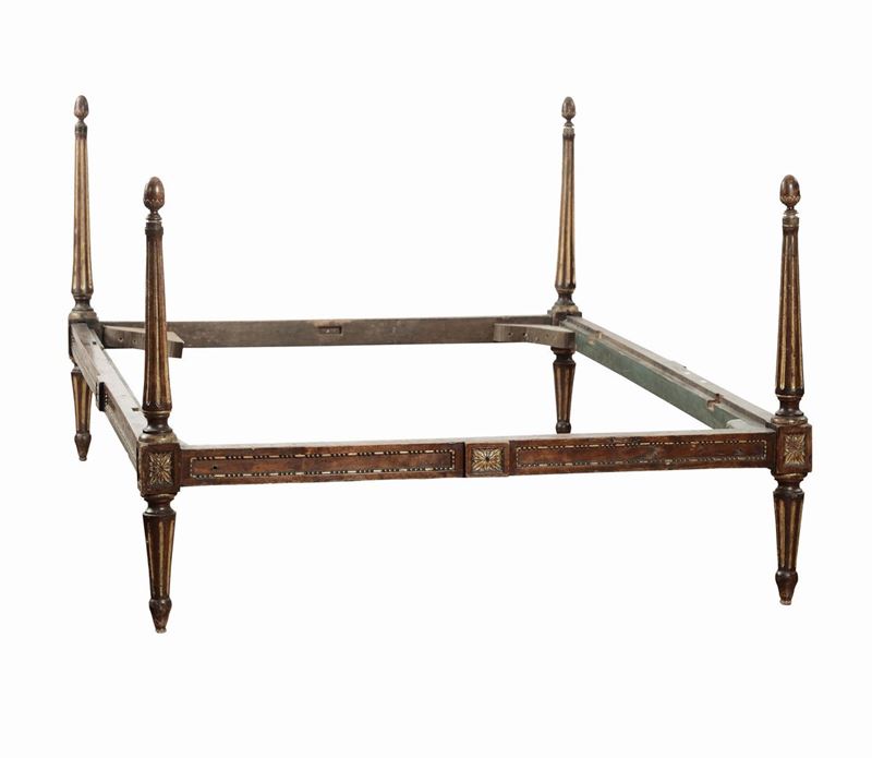 Letto Luigi XVI in noce lumeggiato in oro, XVIII secolo  - Asta Arredi e Oggetti d'Arte da Importanti Collezioni Private - Cambi Casa d'Aste