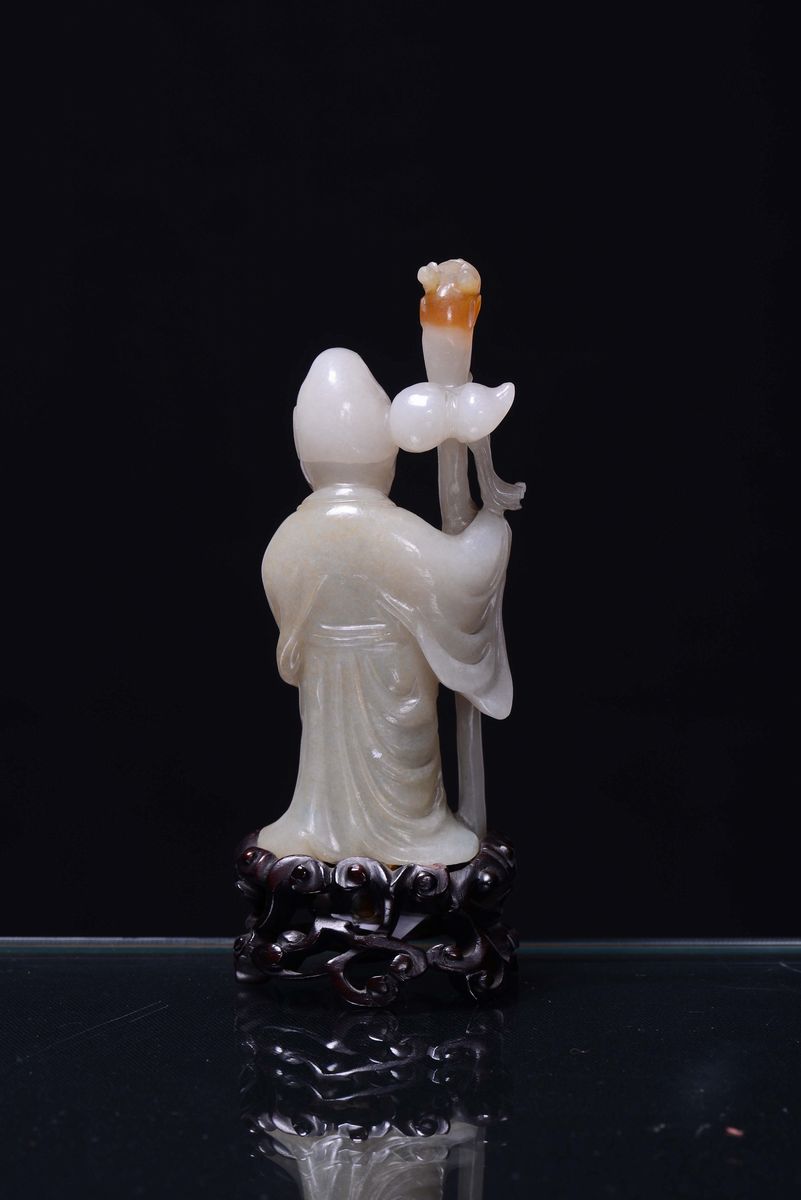 Figura di Saggio con Bastone in Giada Bianca e Russet, Cina, Dinastia Qing, XIX Secolo