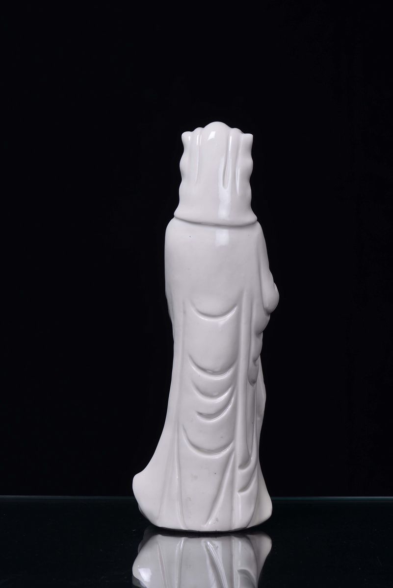 Monaco in Porcellana Blanc De Chine Dehua, Cina, Dinastia Qing, XVIII Secolo