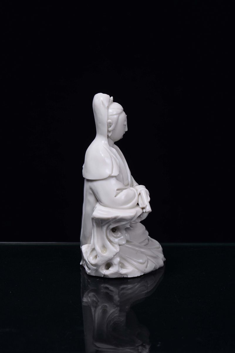 Guanyin in Porcellana Blanc De Chine Dehua, Cina, Dinastia Qing, Inizio del XVIII Secolo