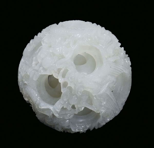 Concentric spheres in white sculpted jade, China, Qing Dynasty, 19th century