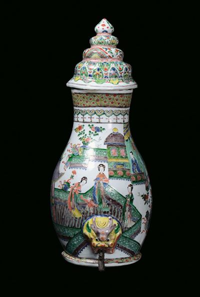 Cisterna in Porcellana Famiglia Verde, Dinastia Qing, Epoca Kangxi (1662-1722)