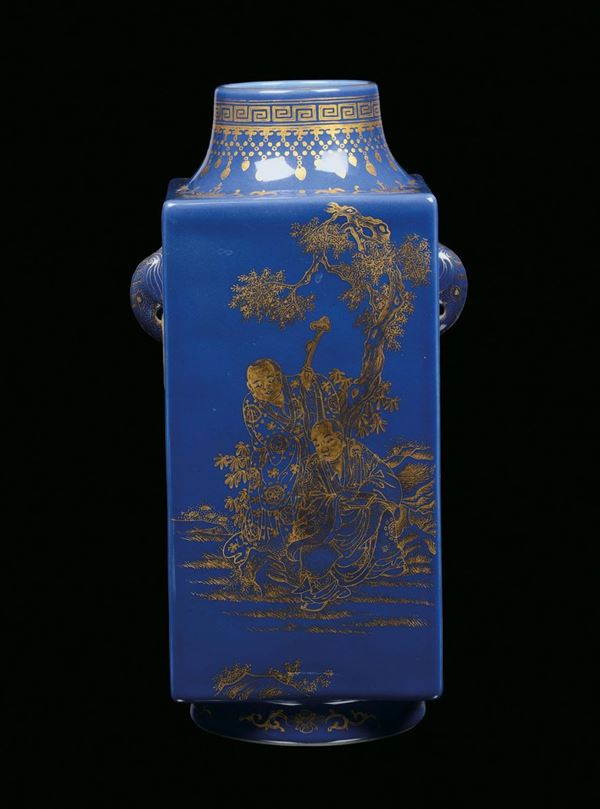 A poudre blue porcelain vase with golden decorations, China, Guanxu Period (1875-1908)apocryphal Qianlong mark