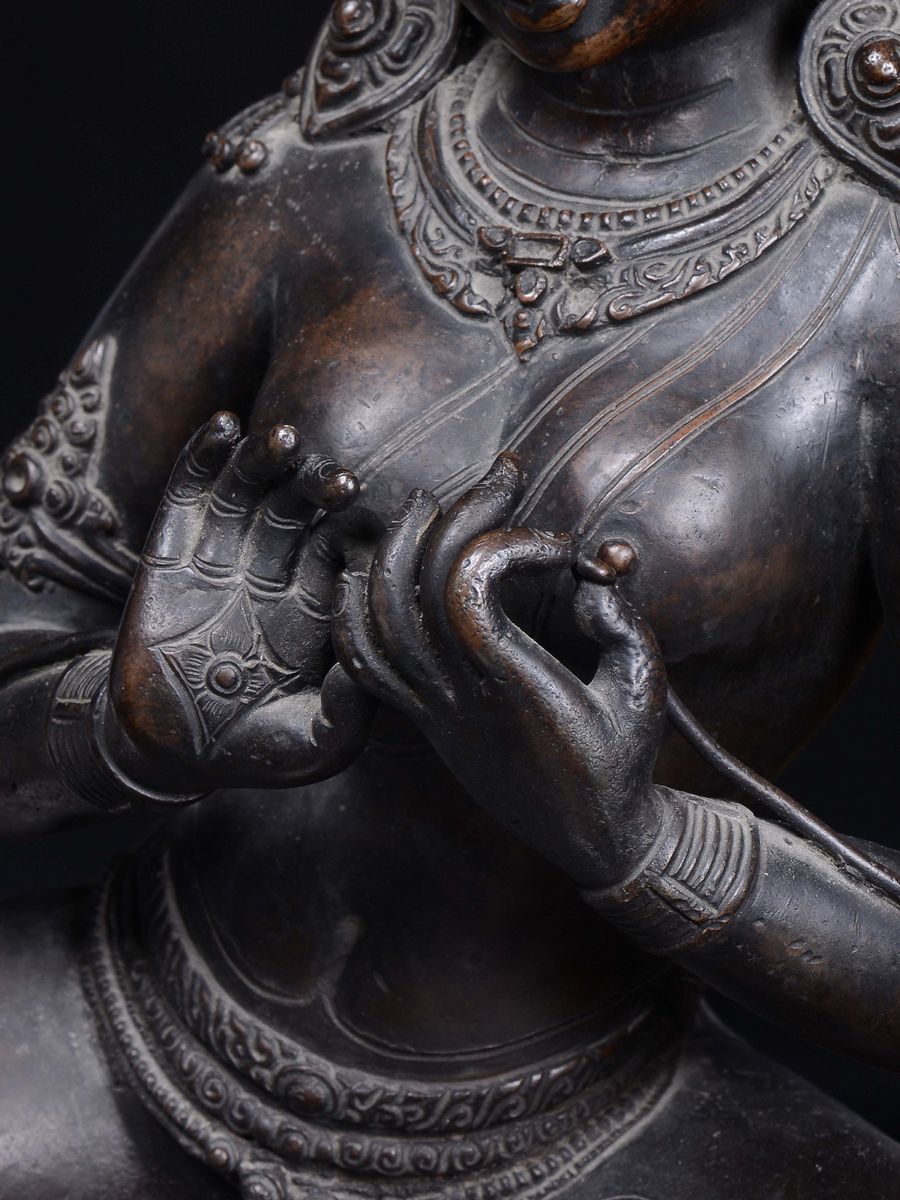 Bodhisattva in Bronzo a Patina Scura, Sud-est Asiatico, Primo Quarto XIX Secolo