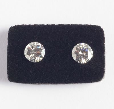 Coppia di Diamanti con Certificato Cisgem N. 47101.