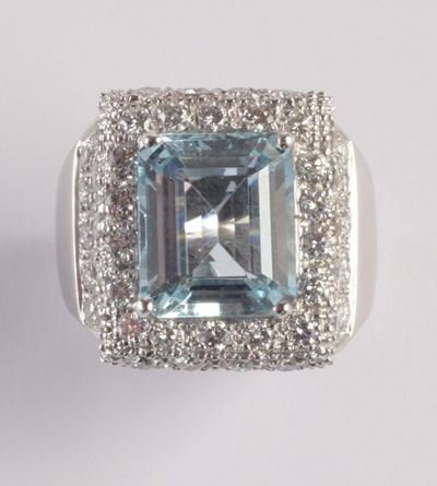 Anello con Acquamarina Taglio Smeraldo