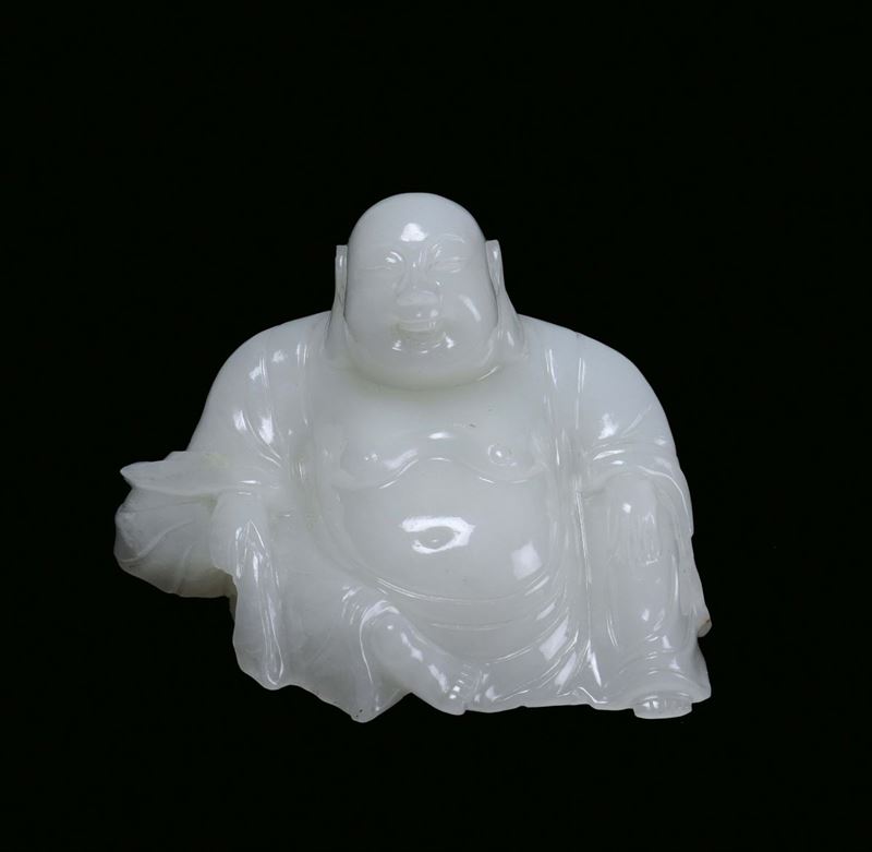 A small white jade sitting Buddha, China 20th century  - Auction Fine Chinese Works of Art - Cambi Casa d'Aste
