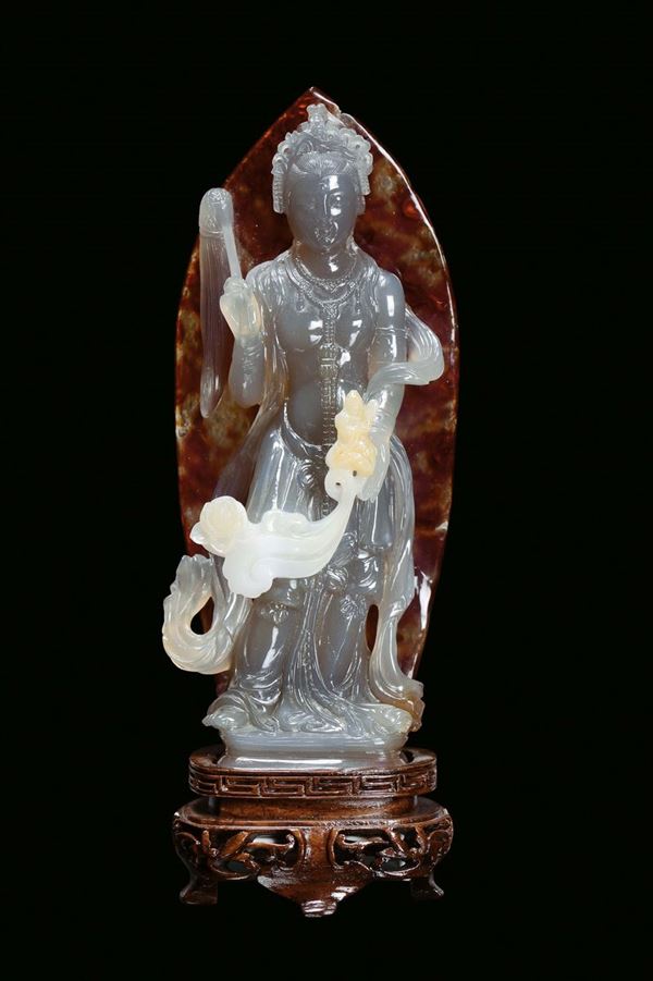 A finely sculpted agate Guanyin, China, 20th century, signed