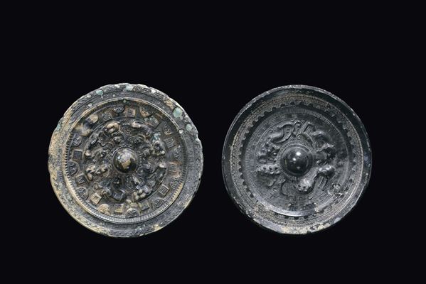 Due specchi in bronzo argentato, Cina, Periodo Han (206 AC -220 DC)