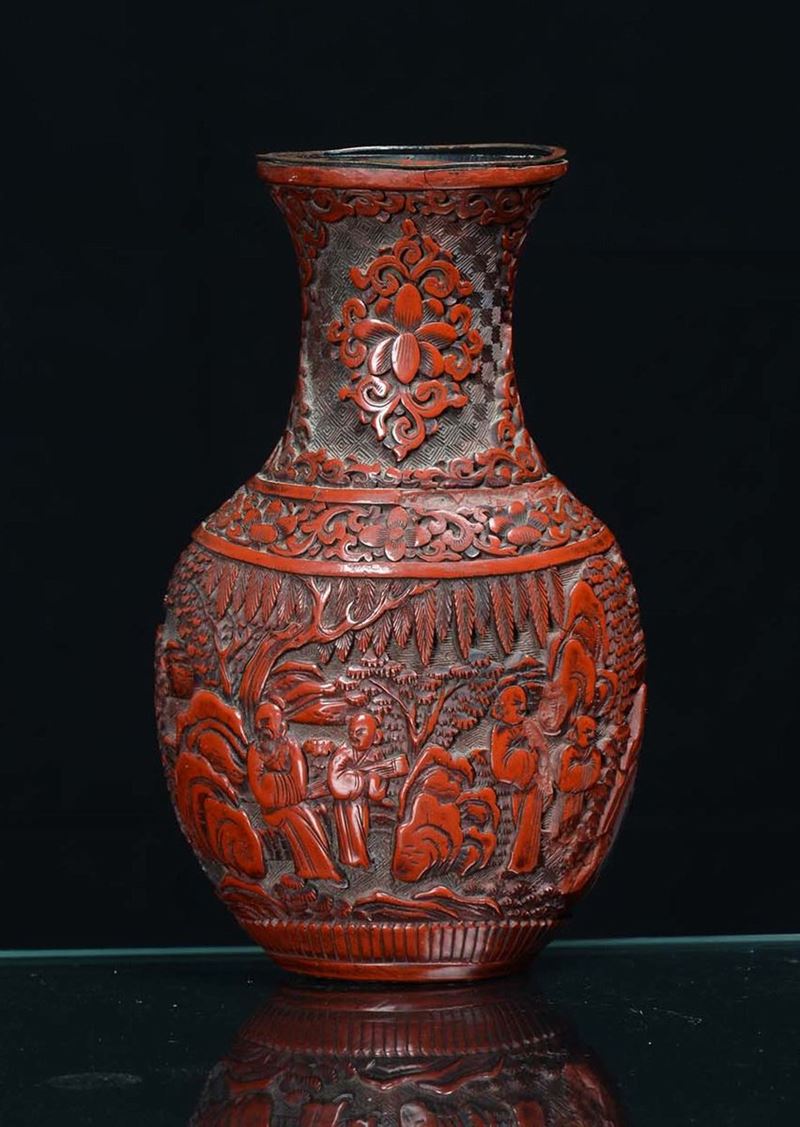 Vaso in lacca rossa, Cina XX secolo  - Asta Fine Chinese Works of Art - Cambi Casa d'Aste