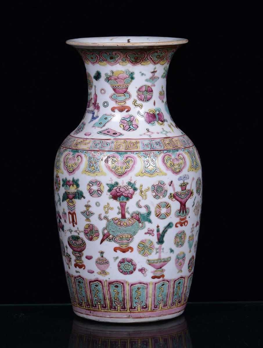Vaso in Porcellana con Decoro Policromo, Cina Periodo Repubblica