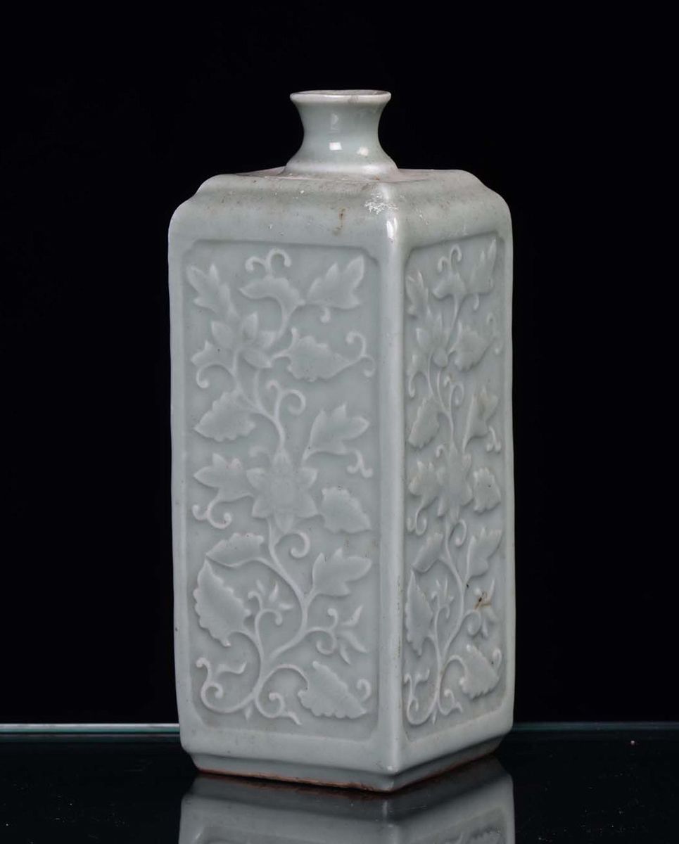 Vaso in Porcellana Verde Celadon, Cina XIX Secolo