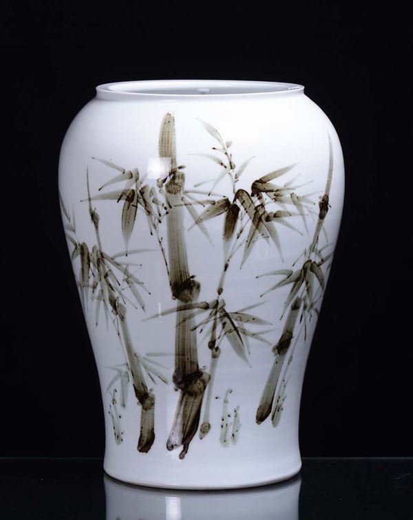 A porcelain vase with bamboo decoration, China, 20th century