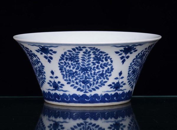 A small porcelain bowl with monochrome blue decoration, China, 19th century