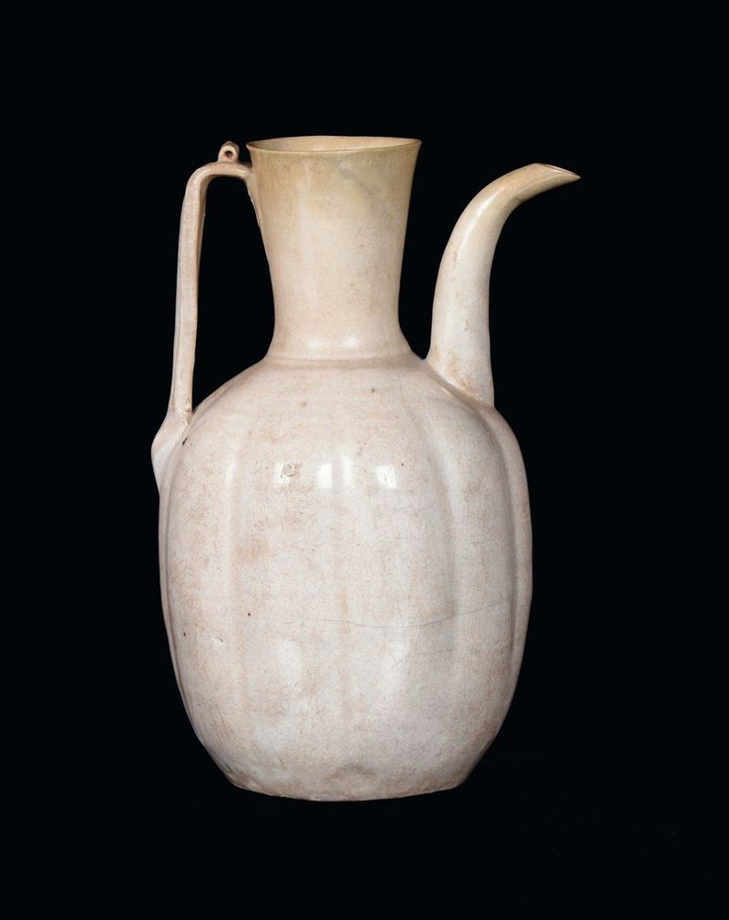 Caffettiera Qingbai in ceramica bianca, Dinastia Song (960-1279)  - Asta Fine Chinese Works of Art - Cambi Casa d'Aste