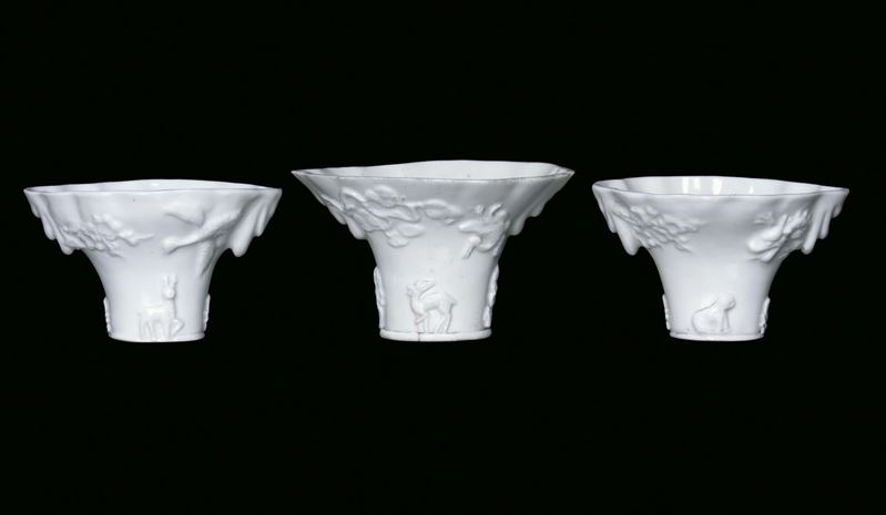 Tre coppe libatorie in Blanc de Chine, Dehua, Cina, Dinastia Qing, XVIII secolo  - Asta Fine Chinese Works of Art - Cambi Casa d'Aste