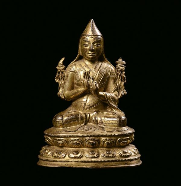 Figura di Lama tibetano in bronzo dorato, Cina, Dinastia Qing, XVIII secolo
