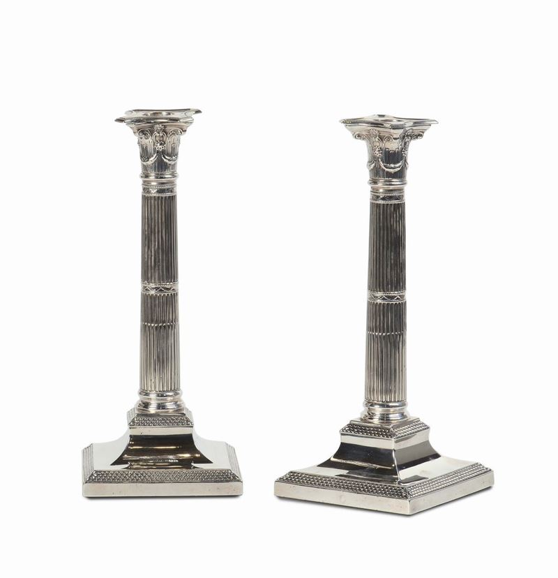 Coppia di candelieri in argento, Londra 1888  - Asta Argenti e Gioielli Antichi e Contemporanei - Cambi Casa d'Aste